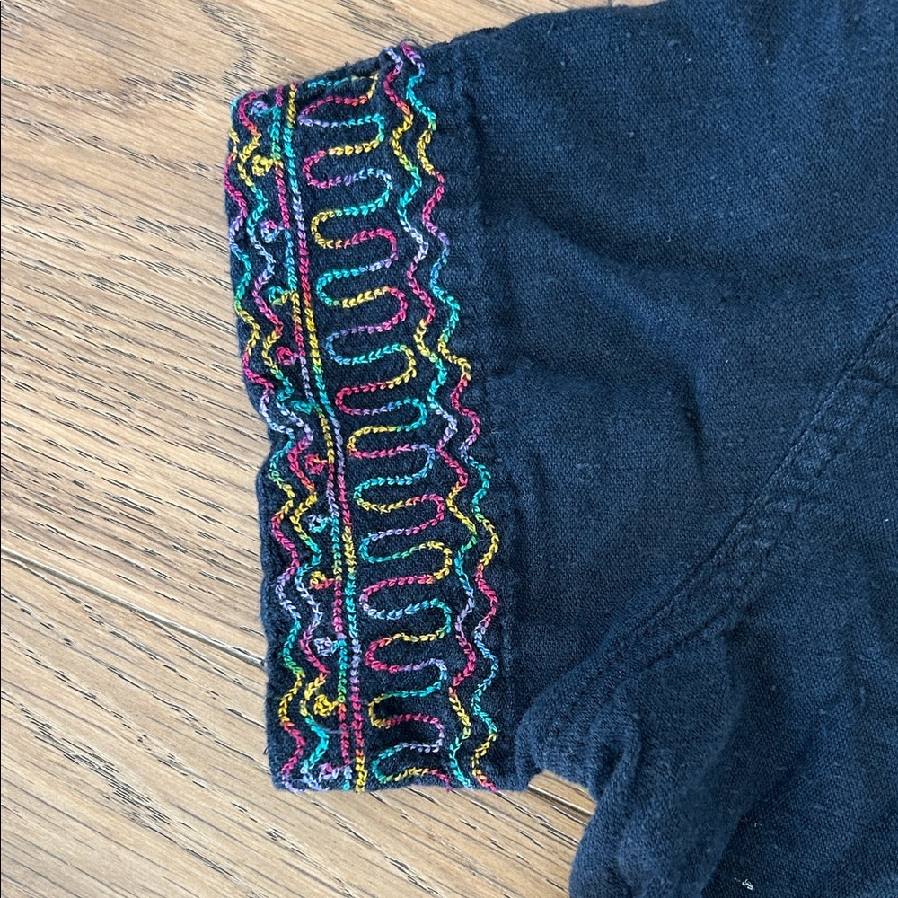 Urban Outfitters Black Shirt with Colorful Embroidery - Picture 5 of 8